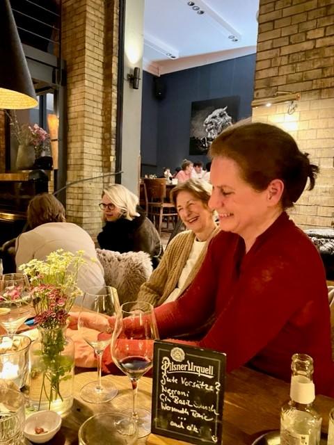 Female Afterwork